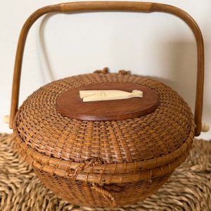 Rare Nantucket 1950's "Pocket Book" Basket